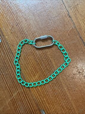 Hand-Crafted Green Chain Bracelet with Silver Carabiner